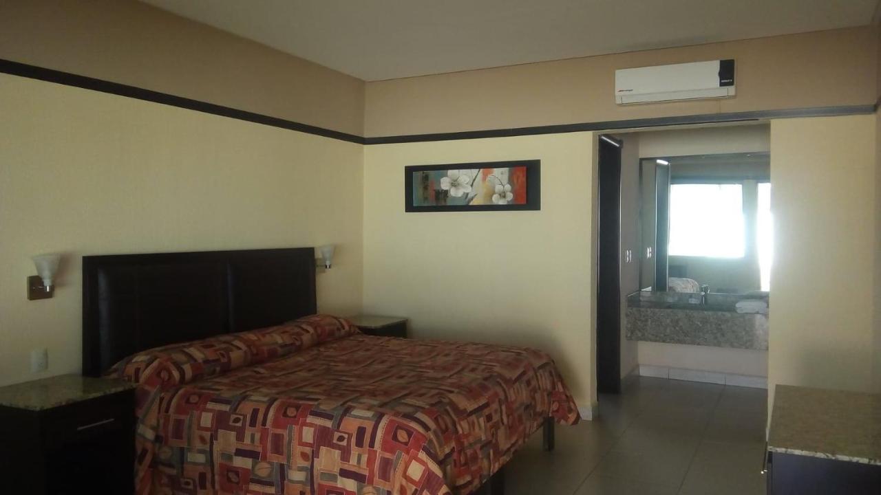 Jalyd Inn Irapuato Exterior photo